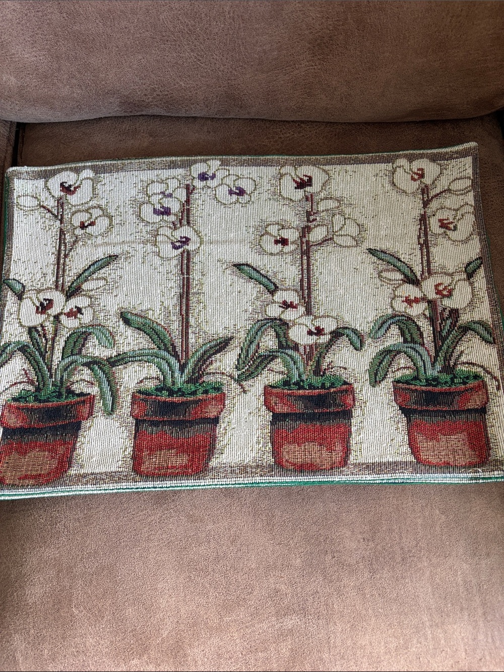 Four Orchid Potted Plant Tapestry Accent Rug - Cream & Red - Picture 1 of 5